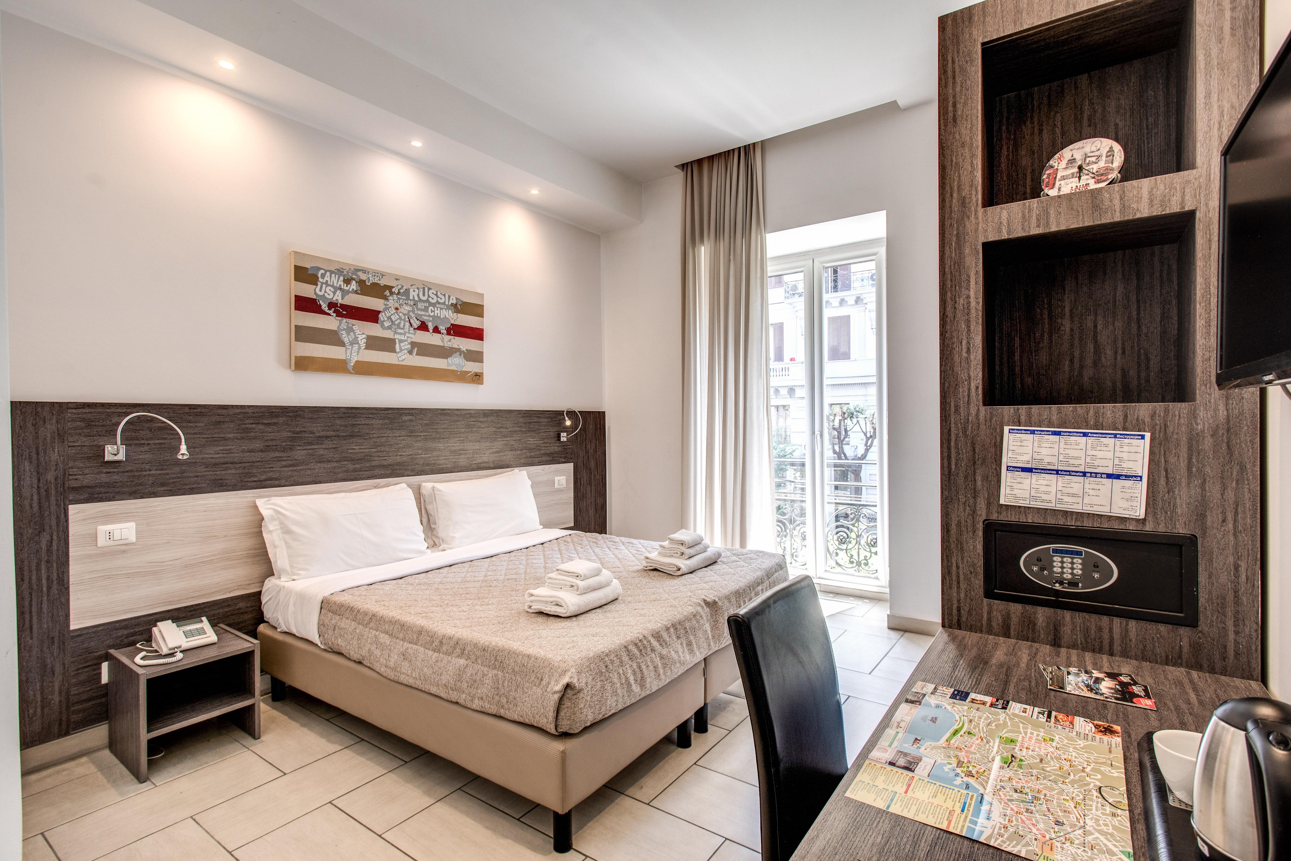 Napoli Suite Bed and breakfast 3*