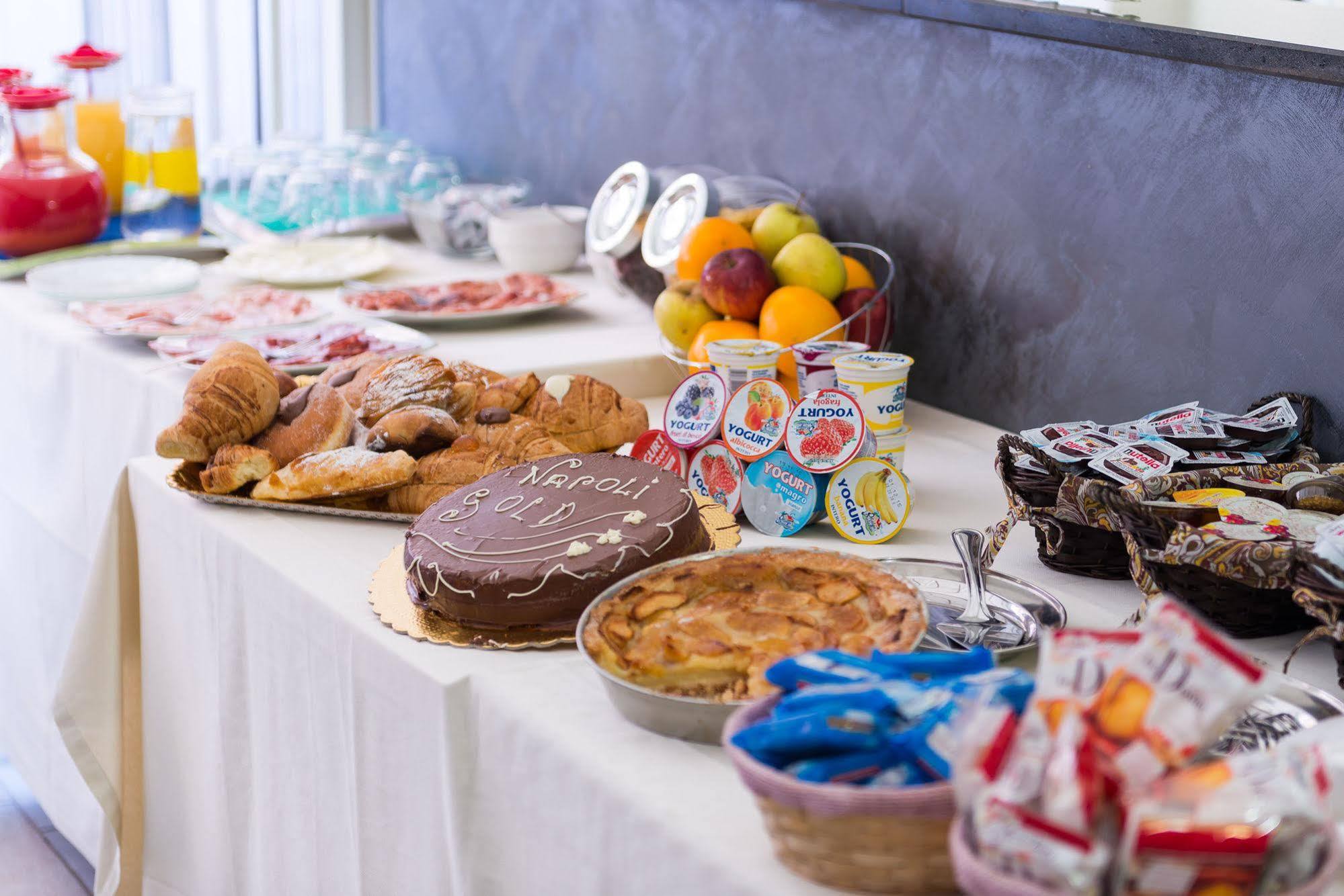 Frühstückspension Napoli Suite 3*