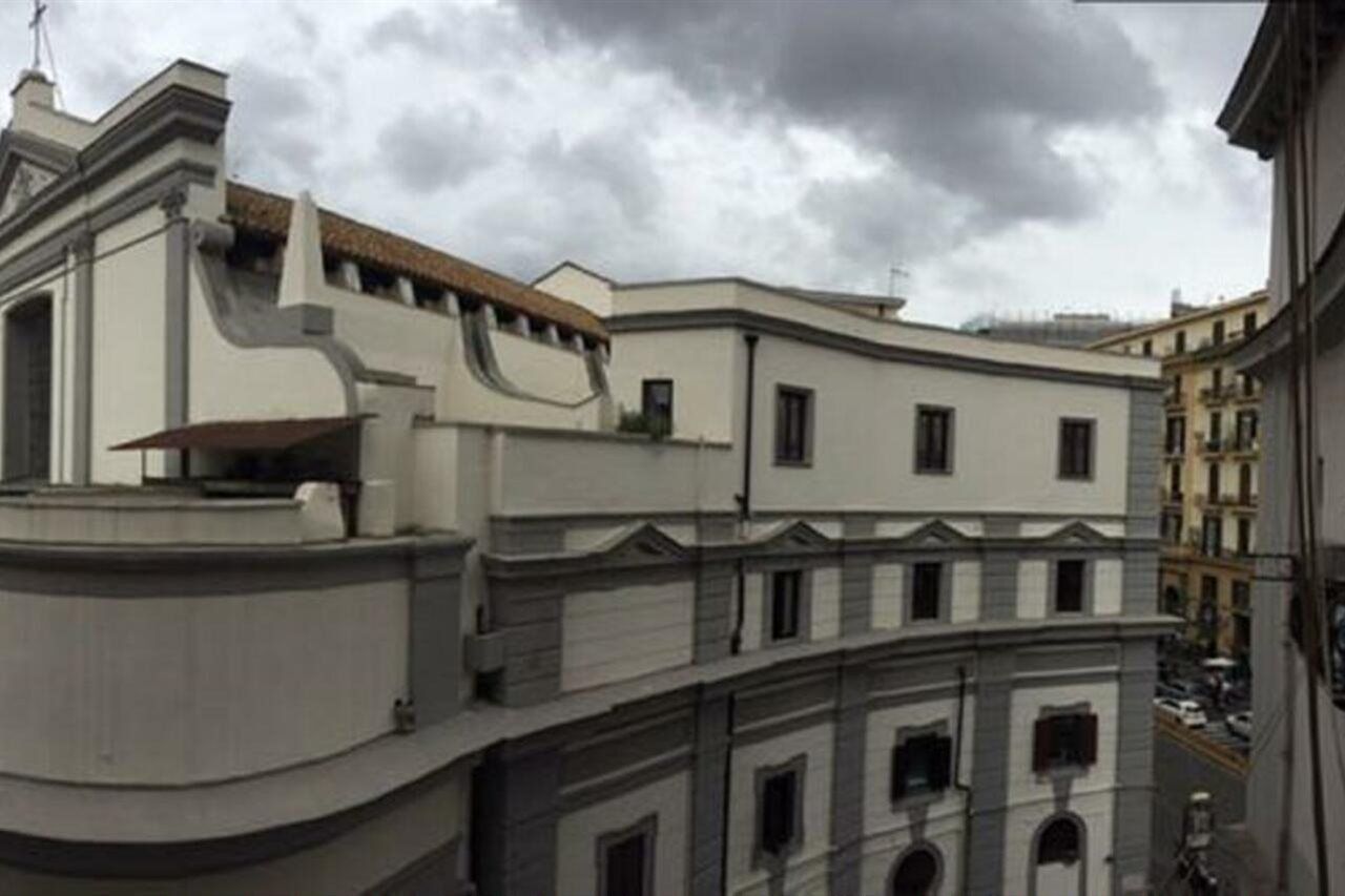 Frühstückspension Napoli Suite 3*